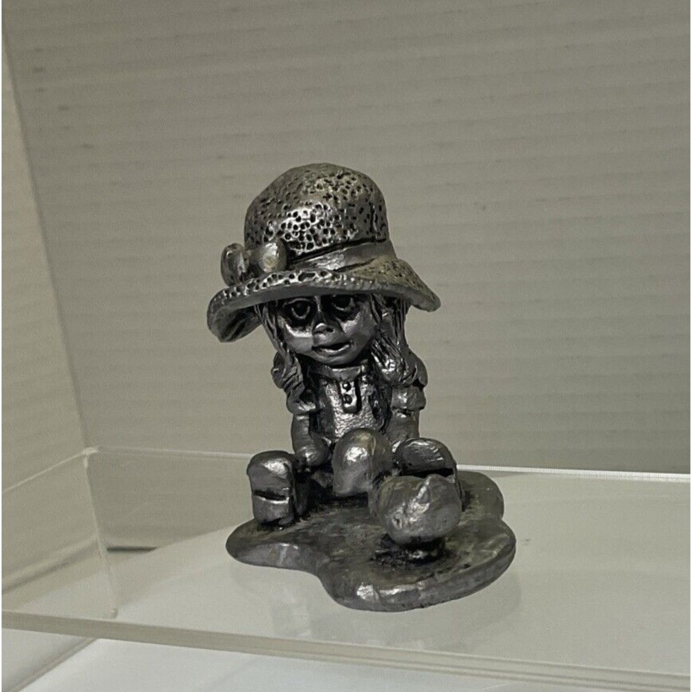 1975 Michael Ricker Pewter Signed Figurine of Girl with‎ Big Hat and Little Duck